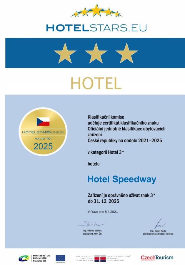 Penzion Speedway Маріанські Лазні Екстер'єр фото