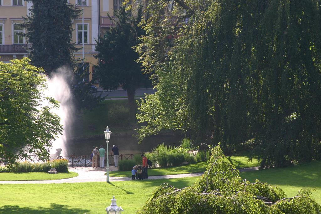 Penzion Speedway Маріанські Лазні Екстер'єр фото